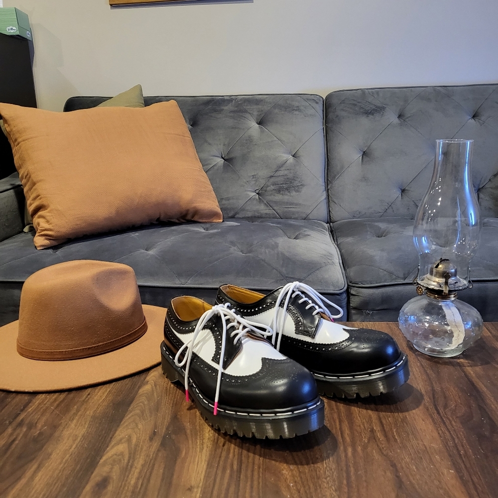 Rare Doc Martens Made in England 90's Wingtip Brogues